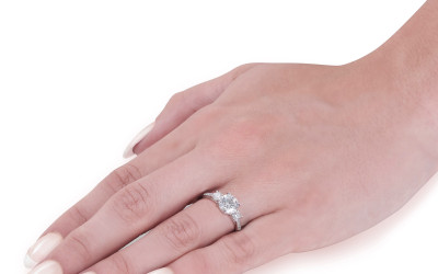 Crafting Forever: Your Eco-Friendly 3-Stone Diamond Ring