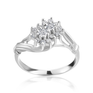 Sparkling Yaffie Cluster Ring with 2/5ct TDW Diamonds in White Gold