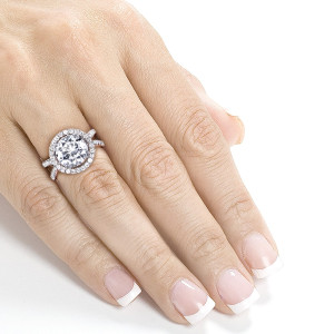 Sparkling Yaffie Kobelli Ring with 6ct TCW Forever One Moissanite and Diamond Halo, set in White Gold with Split Shank Enchantment.