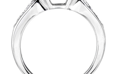 Your Yaffie Bridal Set: Crafting Love, One Diamond at a Time