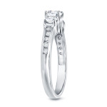Gold Yaffie Three Stone Diamond Ring with 1 1/3ct TDW Round Cut
