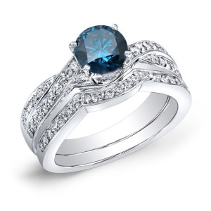 Fall in Love with Yaffie Blue and White Diamond Bridal Set - 3/4ct TDW