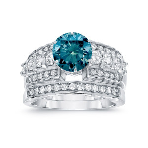 Bridal Ring Set with Blue Diamond of 2ct TDW, Round Cut, in Yaffie White Gold