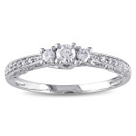 Sparkling Yaffie White Gold Diamond Engagement Ring with 3 Stunning Stones