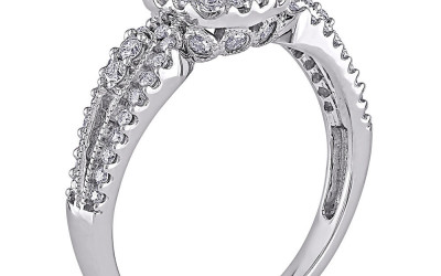 The Yaffie 1ct White Gold Diamond Ring: Crafted with Love