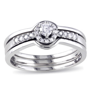 Say 'I do' with Yaffie Sterling Silver Diamond Halo Bridal Set