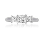 3 Glittering Diamonds on Yaffie White Gold 1ct TDW Ring