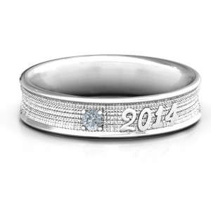 Yaffie ™ Custom-Made Unisex Graduation Ring with Emerald Stone and Textured Finish, Personalised for 2014 Graduates