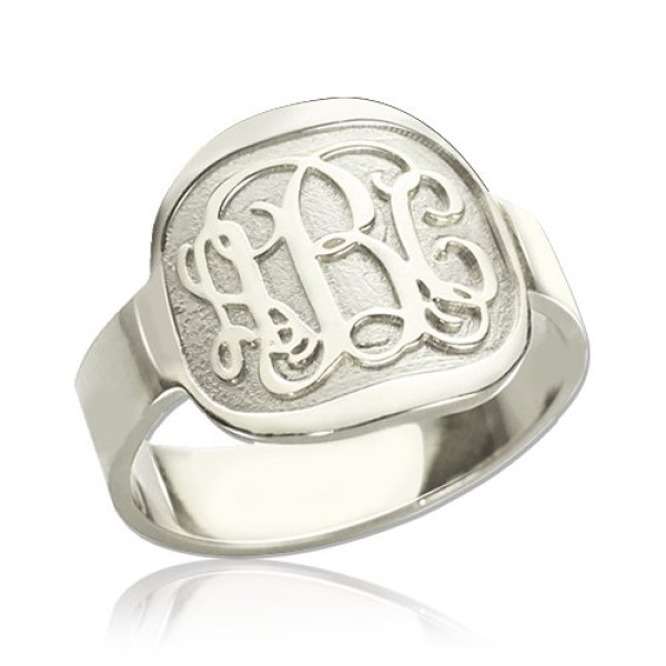 Yaffie ™ Custom-Made Personalised Monogram Ring with Engraved Design