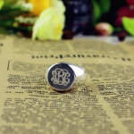 Yaffie ™ Custom Personalised Signet Ring with Engraved Monogram