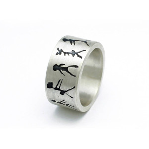 Yaffie™ Custom Personalised Capivara Cave Art Band Ring