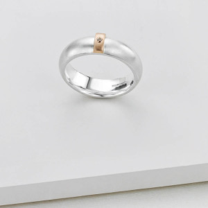 Yaffie ™ Customised Cognac Diamond Linear Ring - Personalised for You