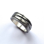 Yaffie ™ Custom Made Personalised Ring with Textured Band